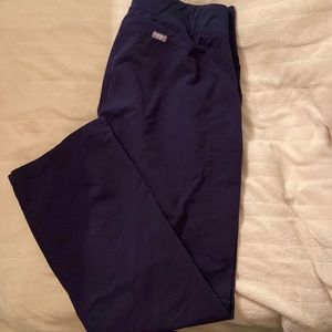 Figs kade cargo scrub pants. Size Large/Tall. Navy